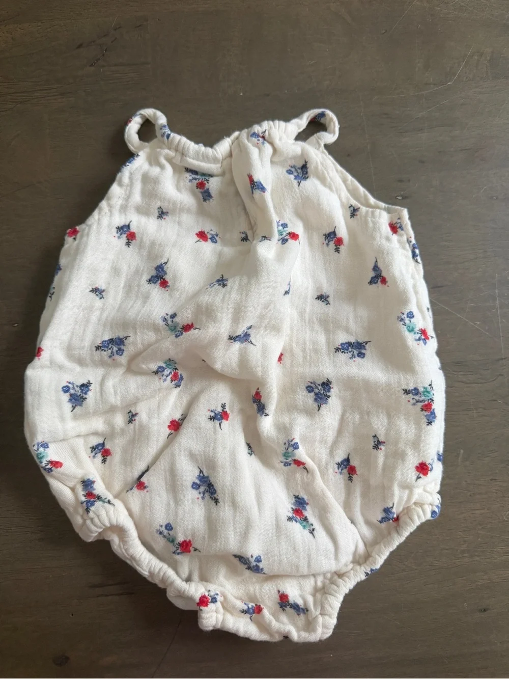 Old Navy Baby Floral Muslin Cotton Romper One-Piece Sleeveless Button 0-3M